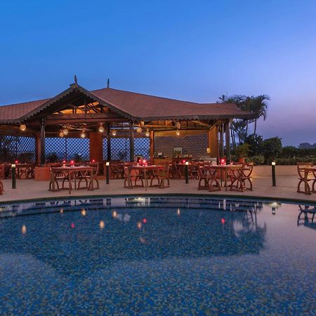 Sheraton Grand Pune Bund Garden Hotel Екстер'єр фото