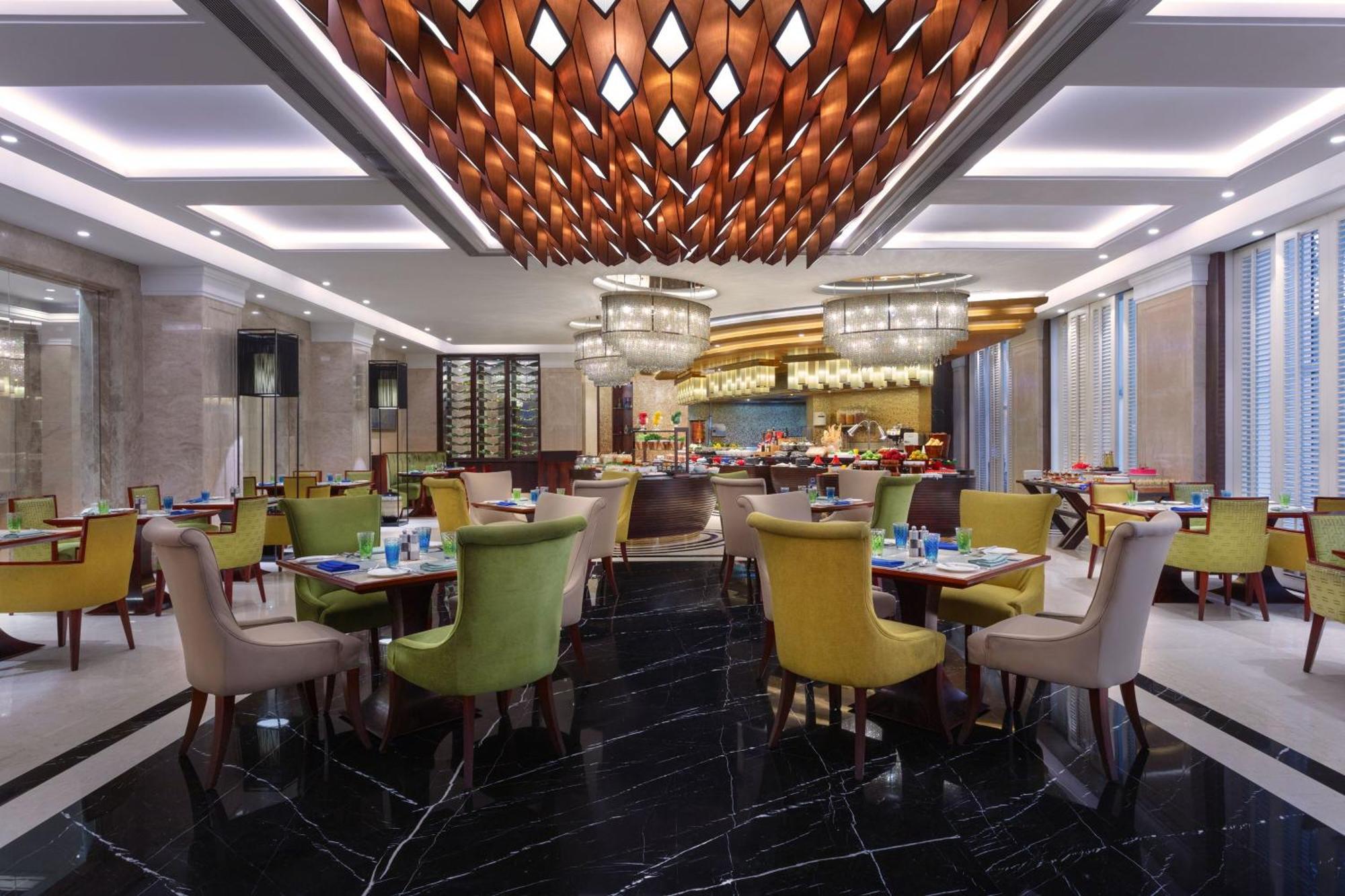 Sheraton Grand Pune Bund Garden Hotel Екстер'єр фото