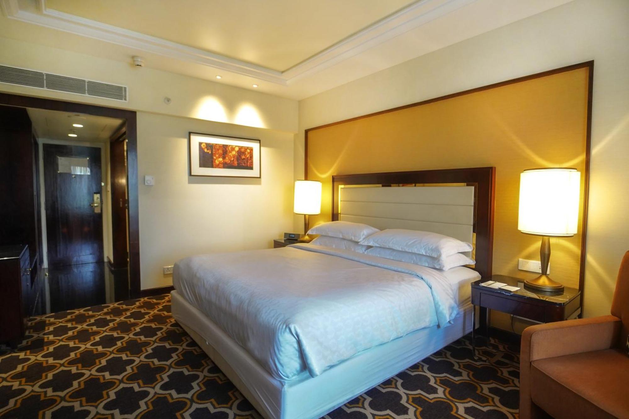 Sheraton Grand Pune Bund Garden Hotel Екстер'єр фото