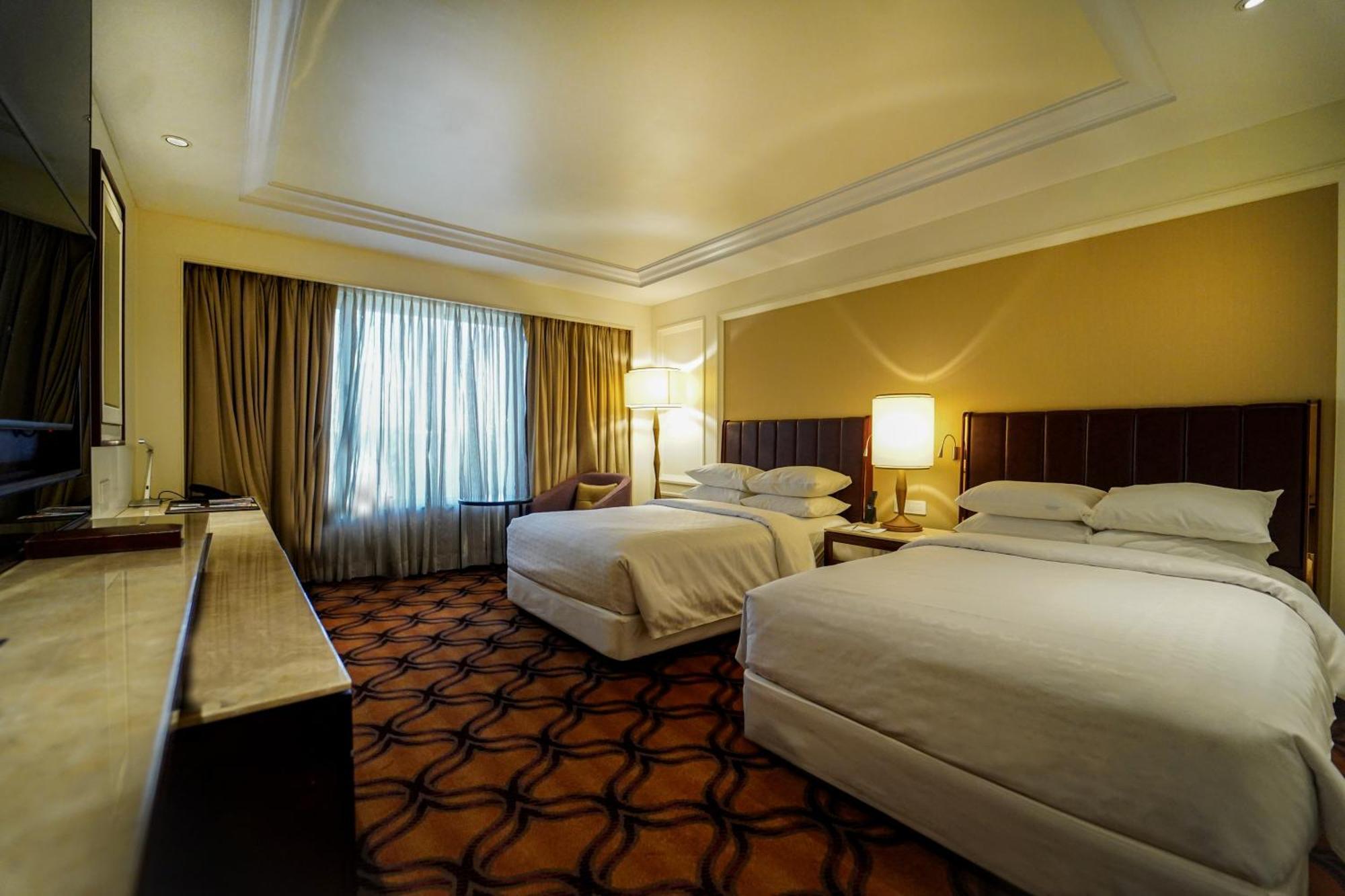 Sheraton Grand Pune Bund Garden Hotel Екстер'єр фото