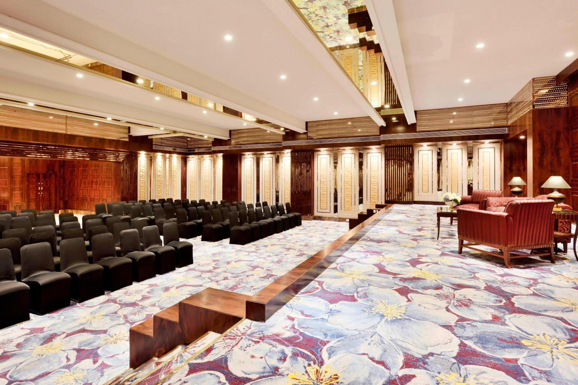 Sheraton Grand Pune Bund Garden Hotel Екстер'єр фото