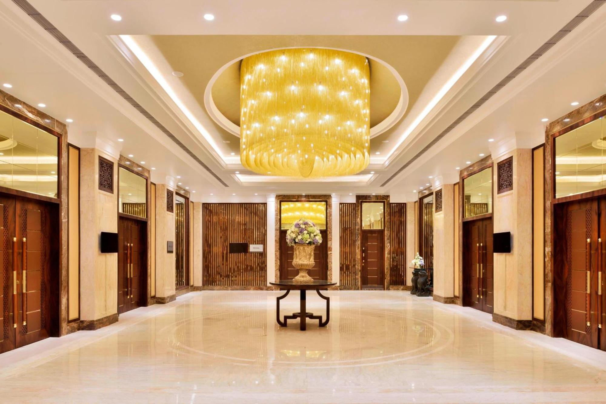 Sheraton Grand Pune Bund Garden Hotel Екстер'єр фото