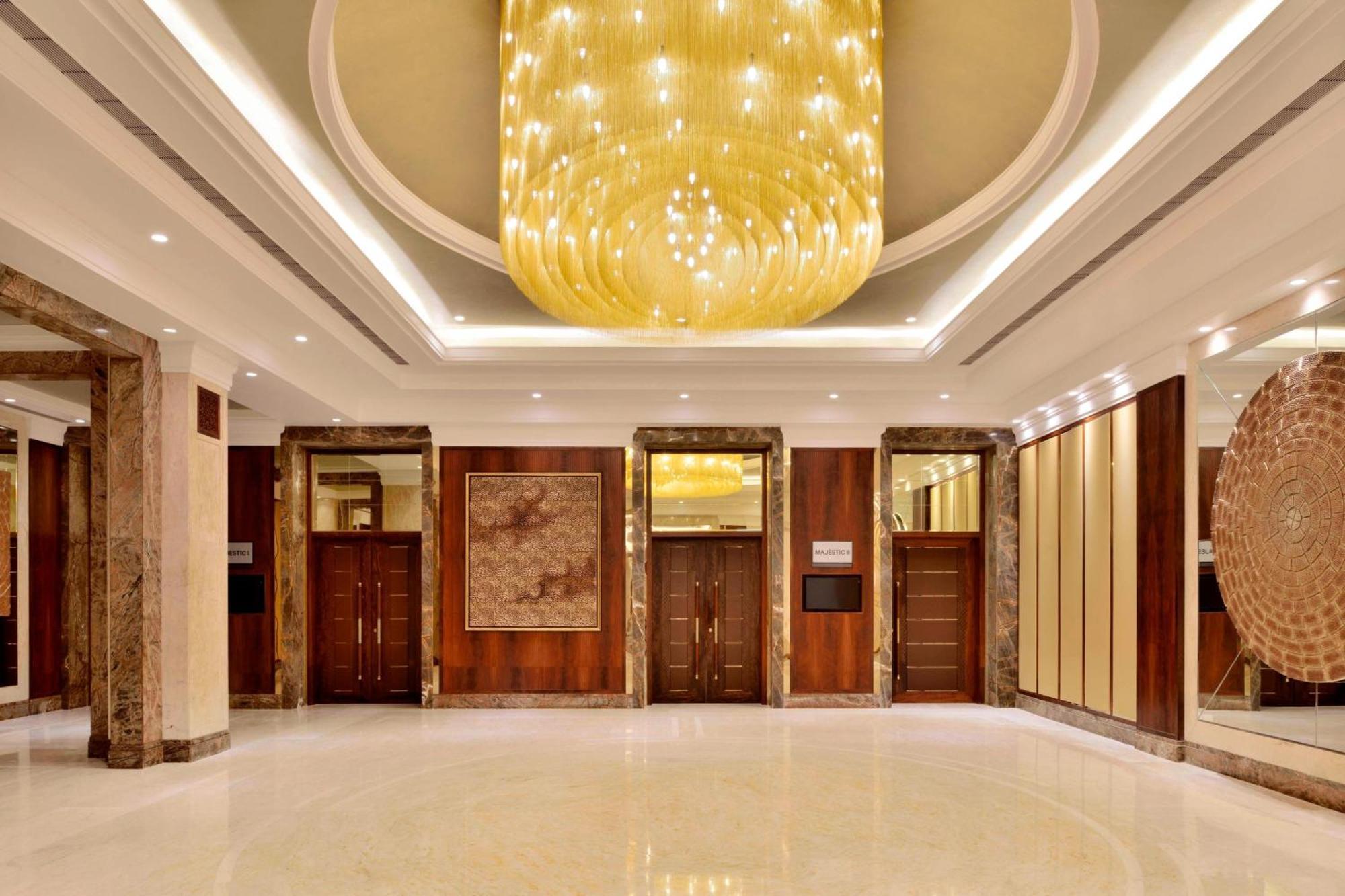 Sheraton Grand Pune Bund Garden Hotel Екстер'єр фото