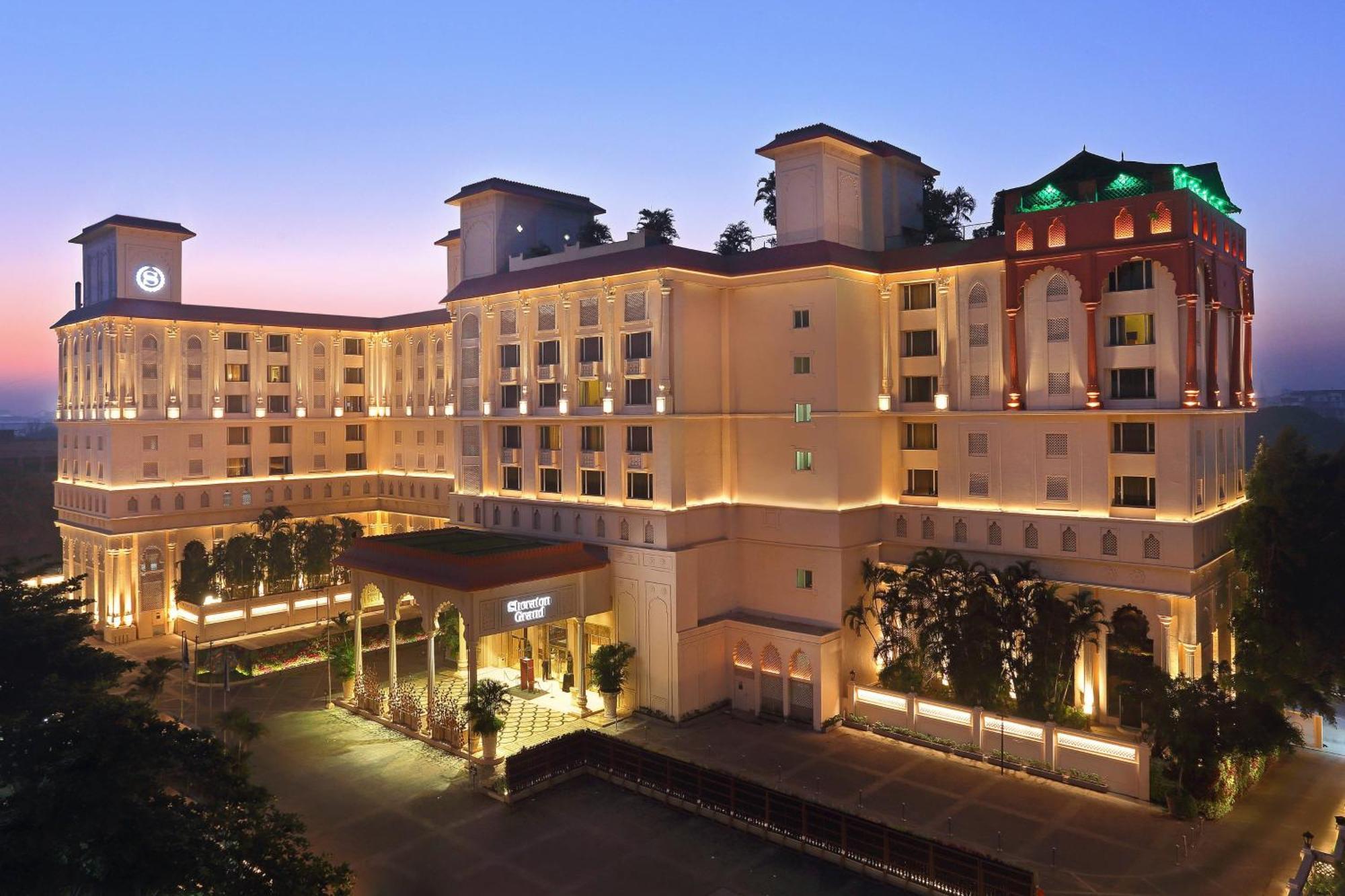 Sheraton Grand Pune Bund Garden Hotel Екстер'єр фото