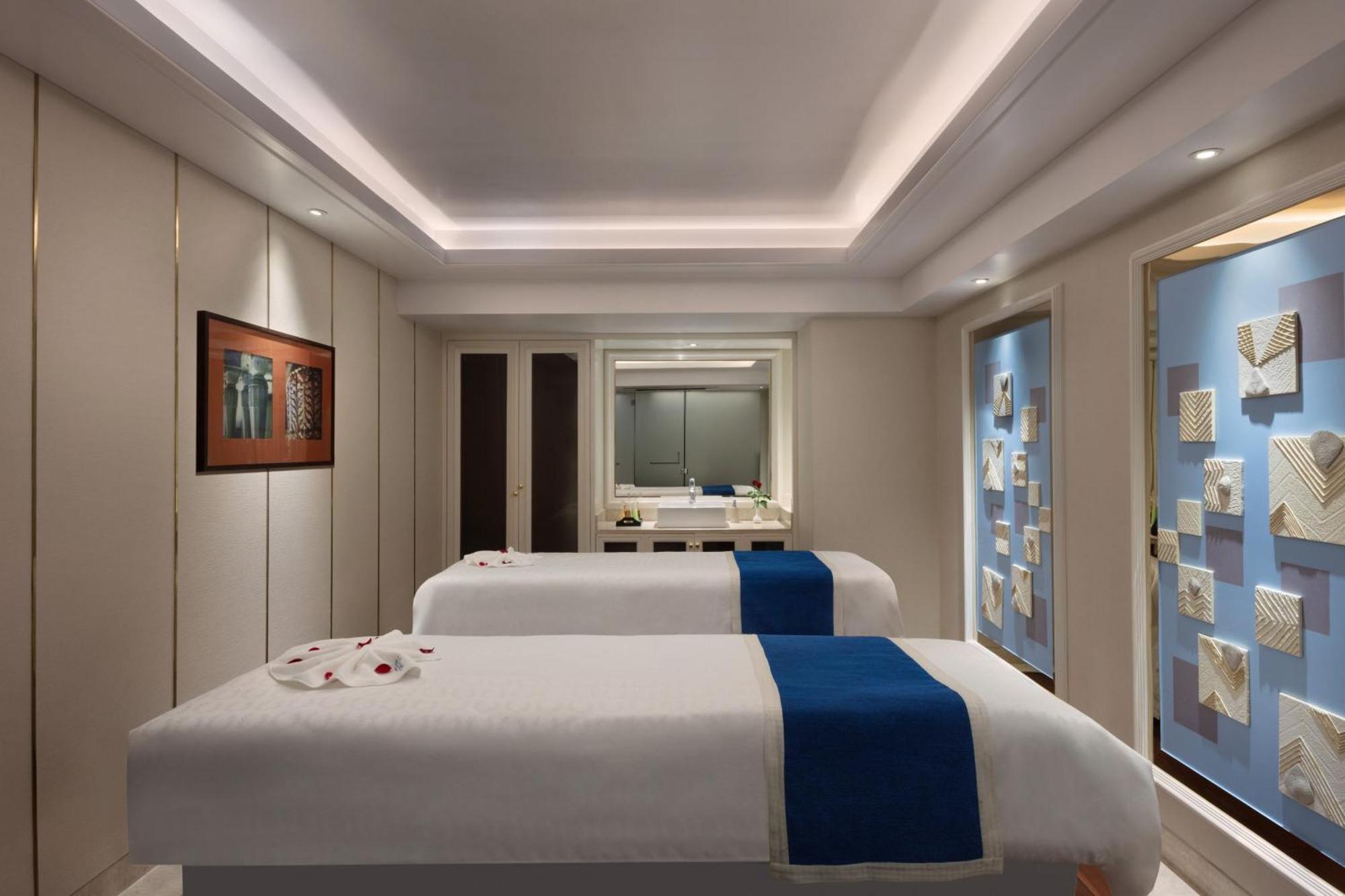 Sheraton Grand Pune Bund Garden Hotel Екстер'єр фото