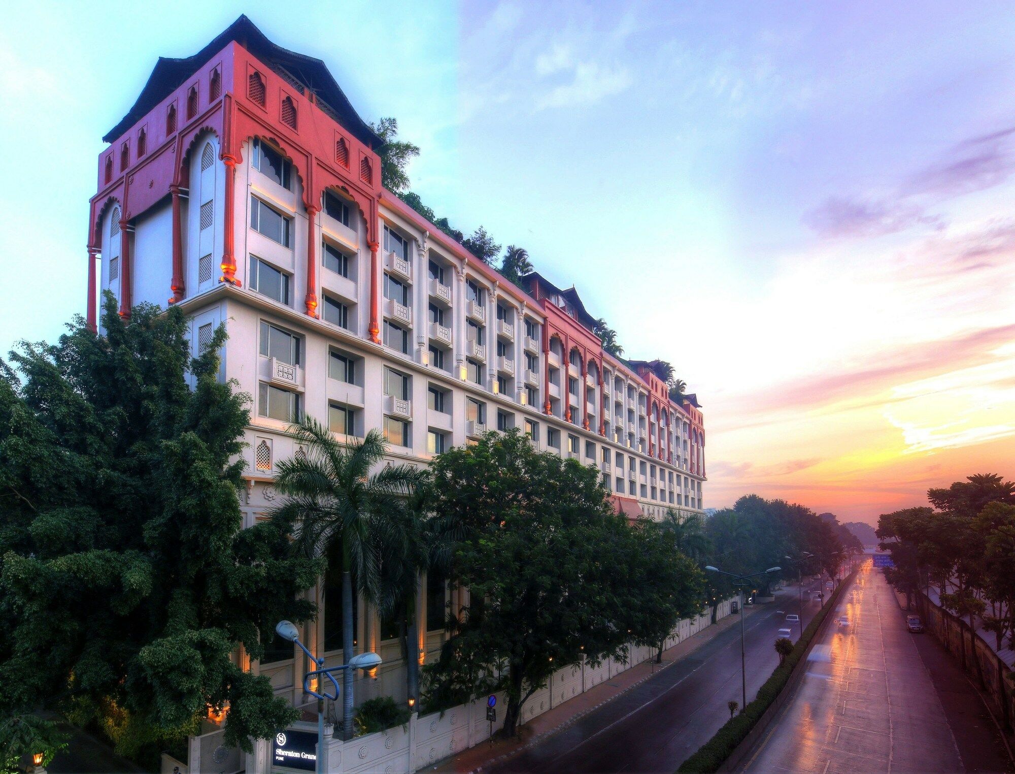 Sheraton Grand Pune Bund Garden Hotel Екстер'єр фото
